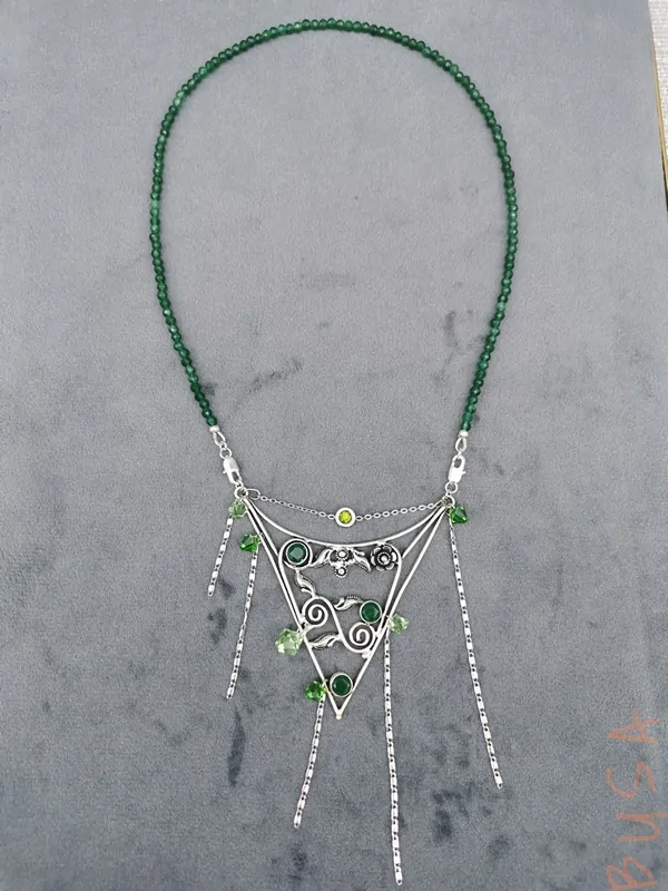 Náhrdelník Trojúhelník green